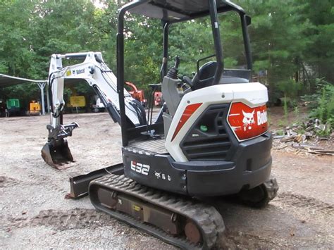 2018 Bobcat E32 Mini Excavator 